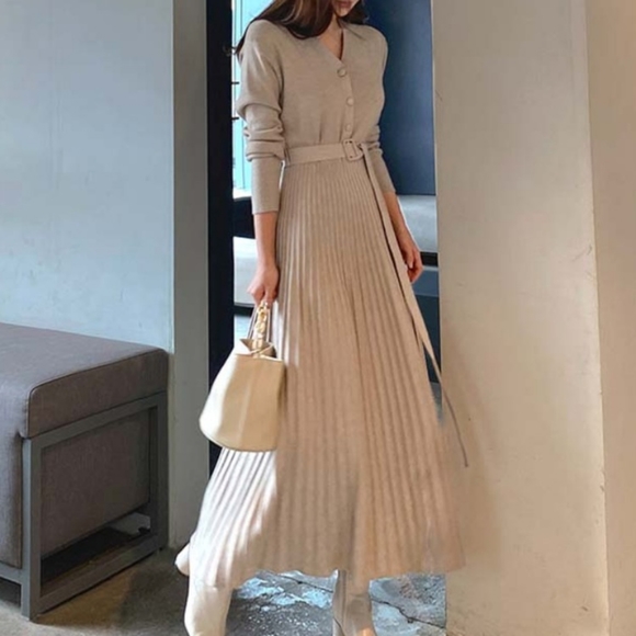 Dresses & Skirts - Maxi Sweater Dress